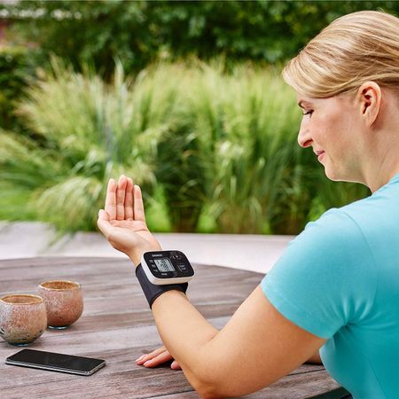 Tensiometru Omron RS3 IT Bluetooth - imagine 4