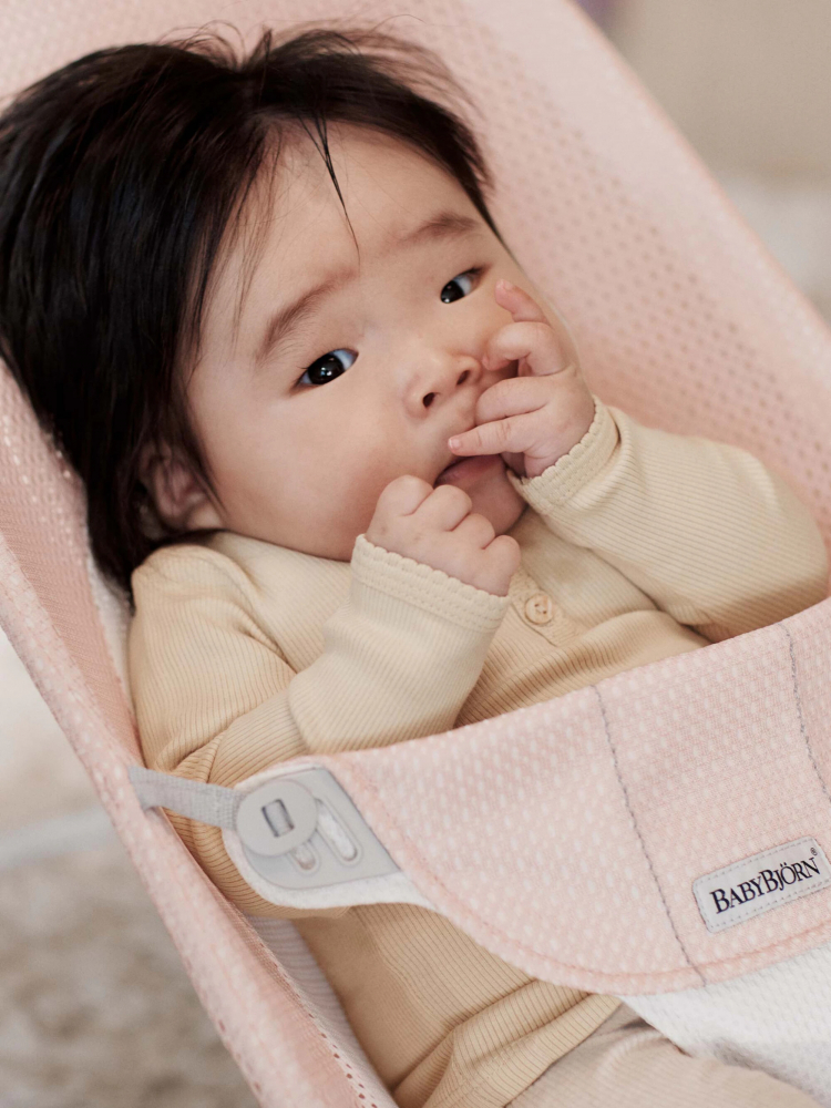 Balansoar Baby Bjorn Balance Soft, Pearly Pink/White - imagine 4