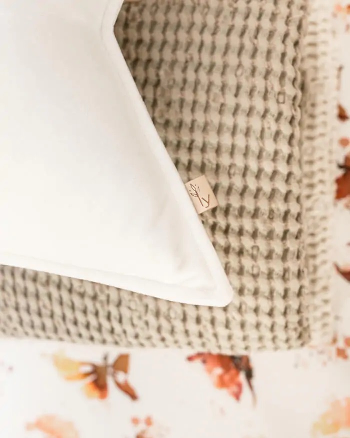 Perna Stea Velvet Babyly Crem | Decorativă și Moale - imagine 5