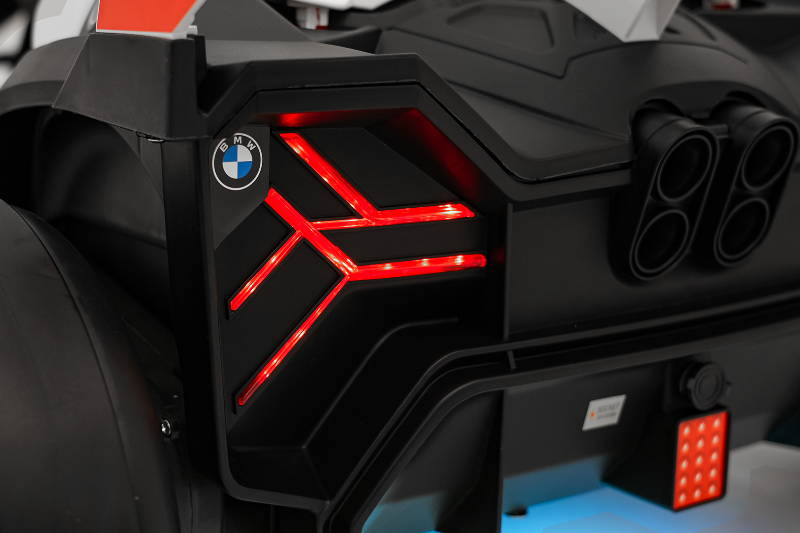 Kart electric pentru copii BMW Drift 24V 400W cu viteza maxima 13 km/h (0978) Alb - Autokids.ro - imagine 9