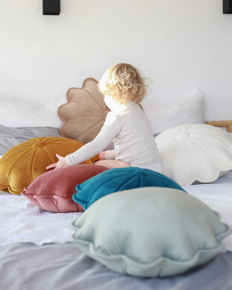Perna Catifea Margareta Menta Babyly | Decorativă - imagine 5