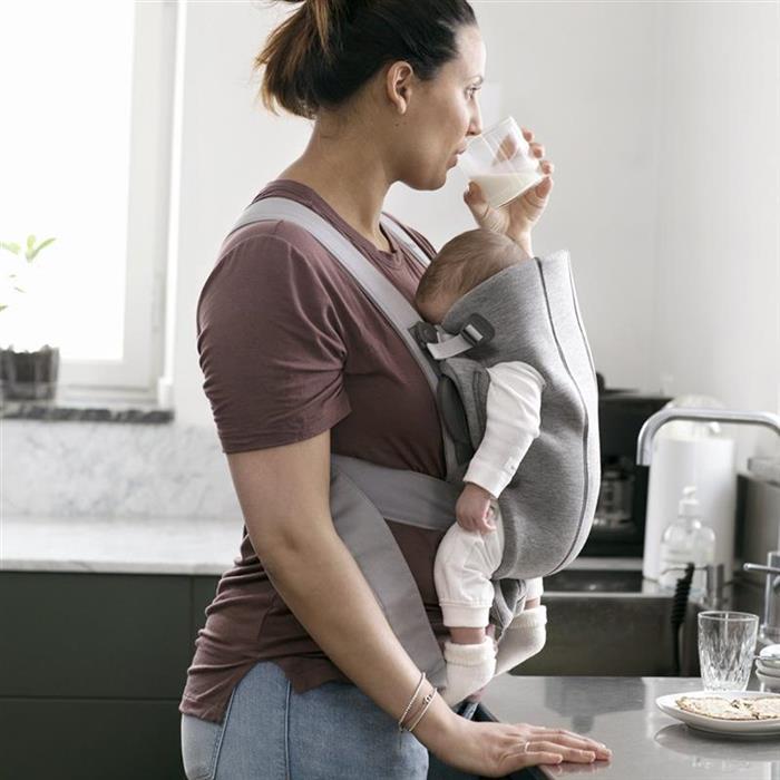 BabyBjorn Marsupiu Mini Light Grey - Purtare anatomica - imagine 3