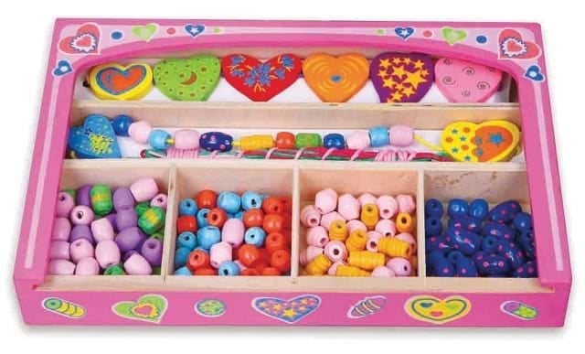 Cutie lemn cu margele New Classic Toys