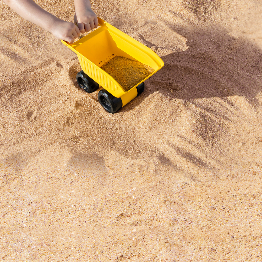 Jucarie Hape Mighty Dump Truck Nisip Exterior