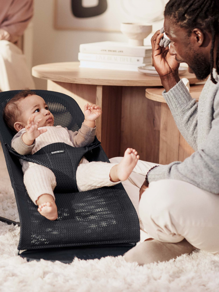 Balansoar Bliss Black Mesh Baby Bjorn, Ergonomic - imagine 2