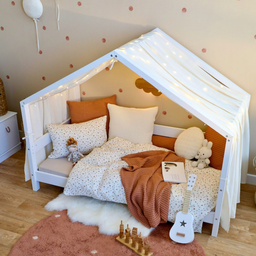 Baldachin Little Amy casuta - siguranta si imaginatie