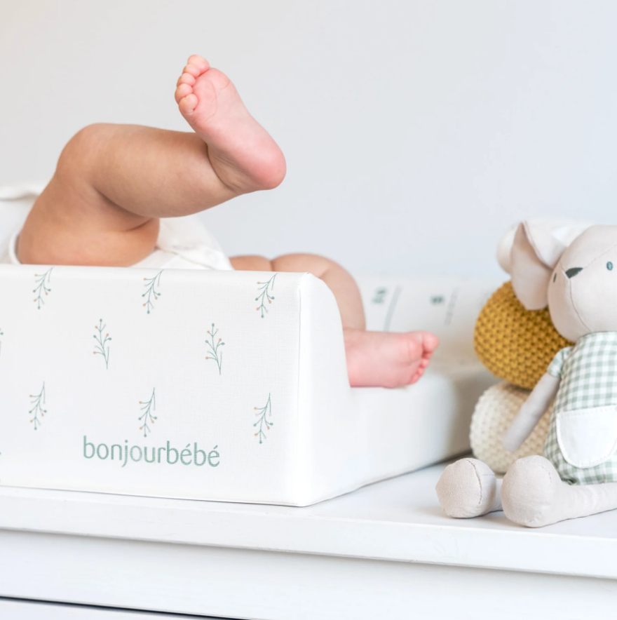 Saltea infasat Bonjourbébé cu protecție laterală