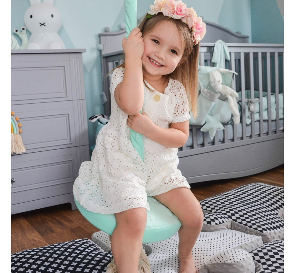 Leagan Ring Swing Velvet Mint BabySteps