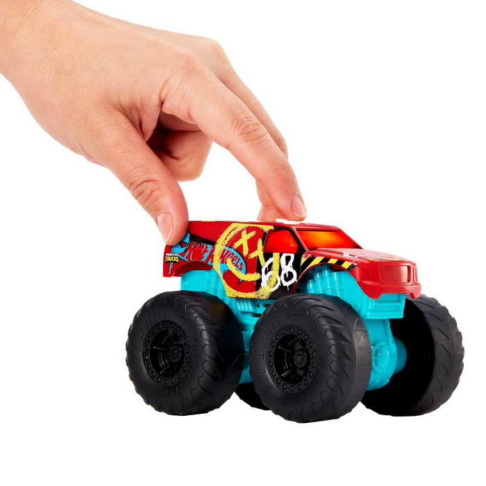 Hot Wheels Monster Truck Roarin Wreckers 1:43
