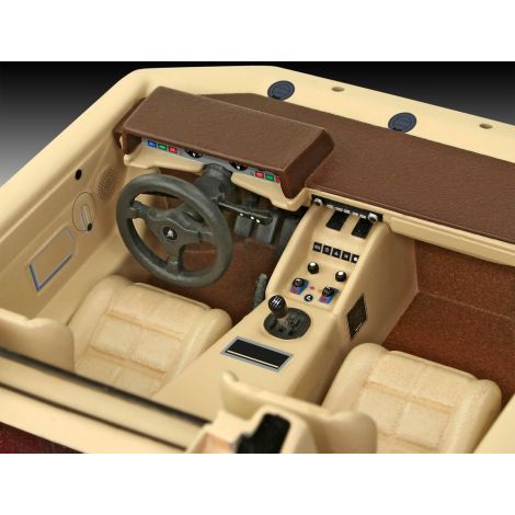 Revell Lamborghini Countach LP500S Model Kit - imagine 4