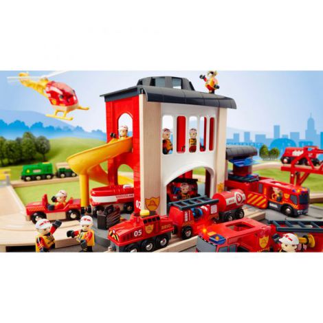 Stație de Pompieri Brio 33833 - Trenulete Lemn - imagine 3