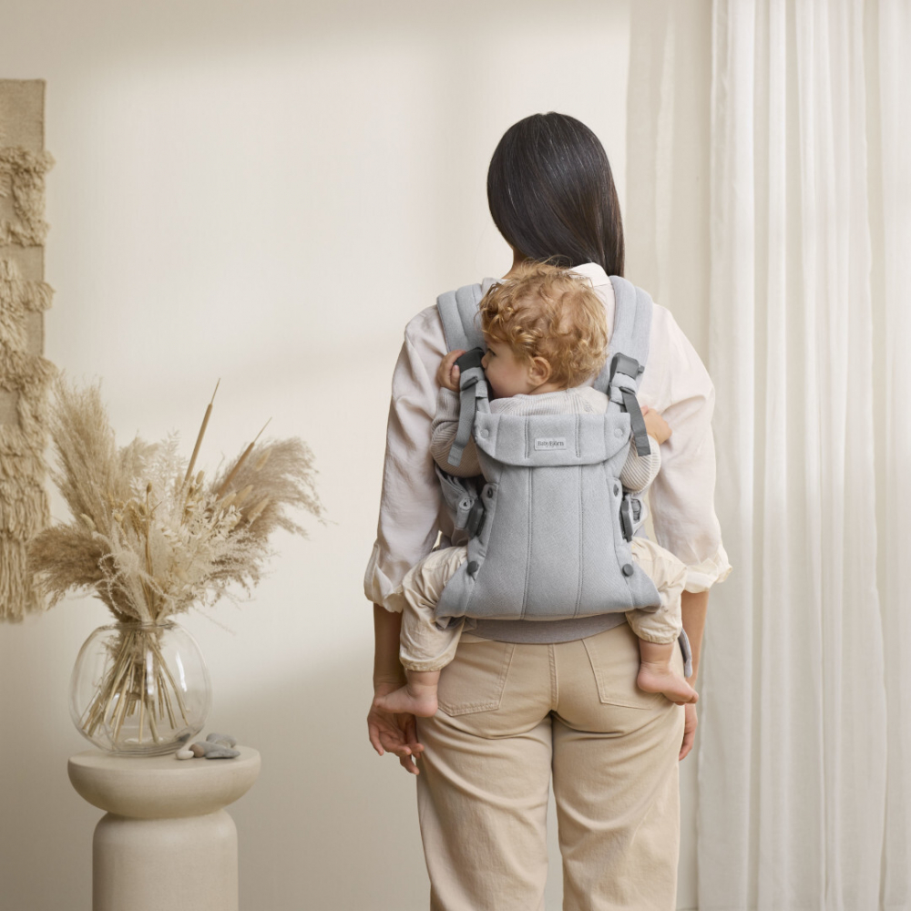 Marsupiu BabyBjorn Harmony Light Gray - Anatomic - imagine 6