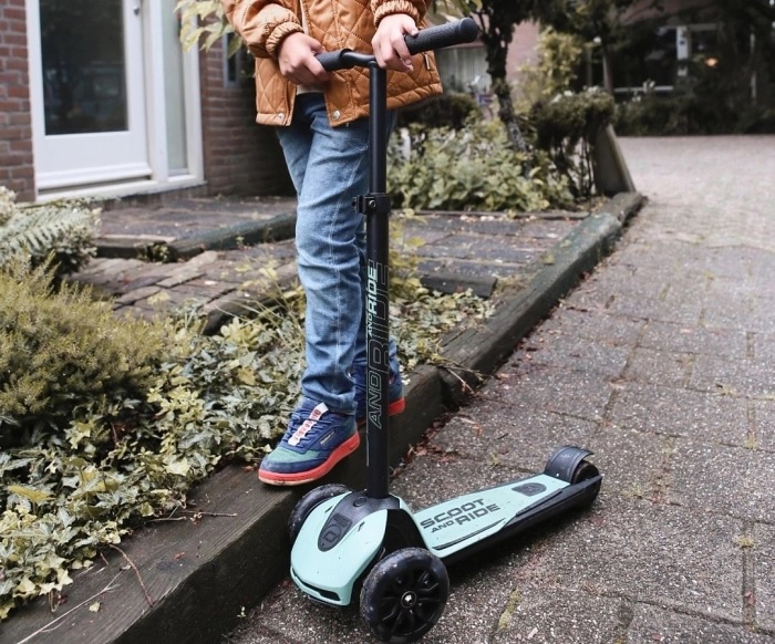 Trotineta Scoot and Ride Highwaykick 5 LED Forest - imagine 6