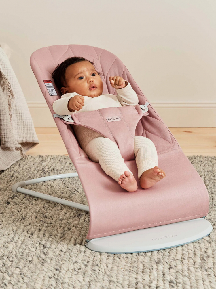 Balansoar BabyBjorn Bliss Pink, ergonomic, cu jucării