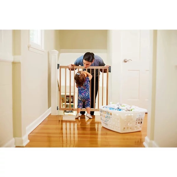 Poarta extensibila din lemn Munchkin, 73-106 cm - imagine 7
