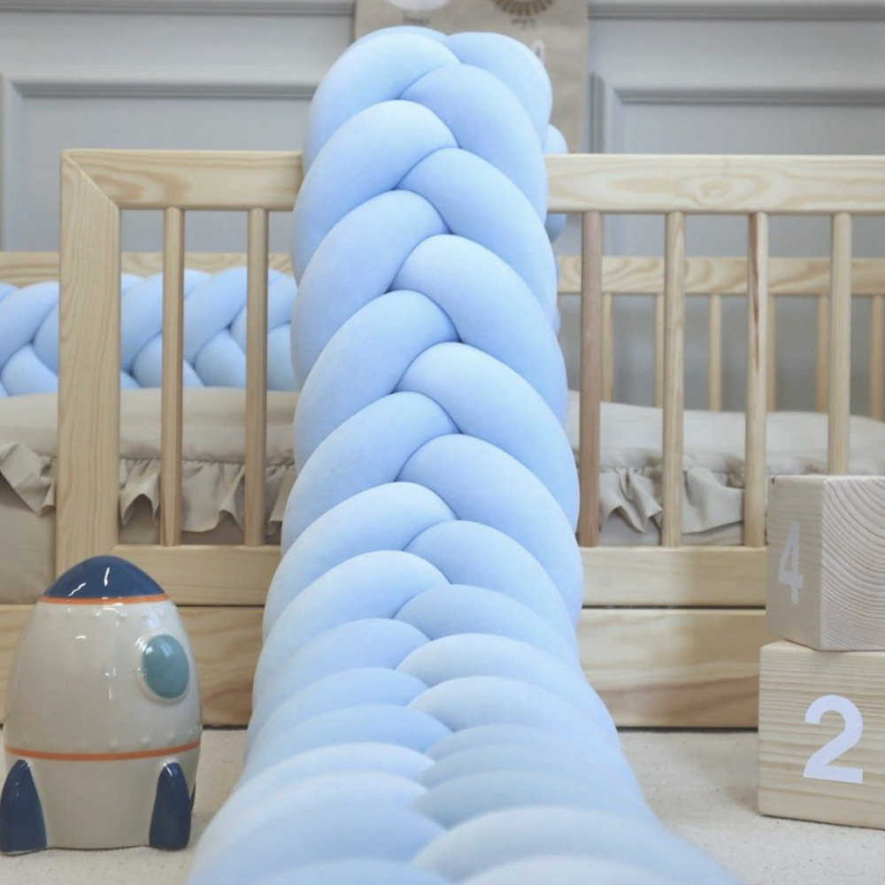 Little amy Protecție Pat Impletită Baby Blue 250cm