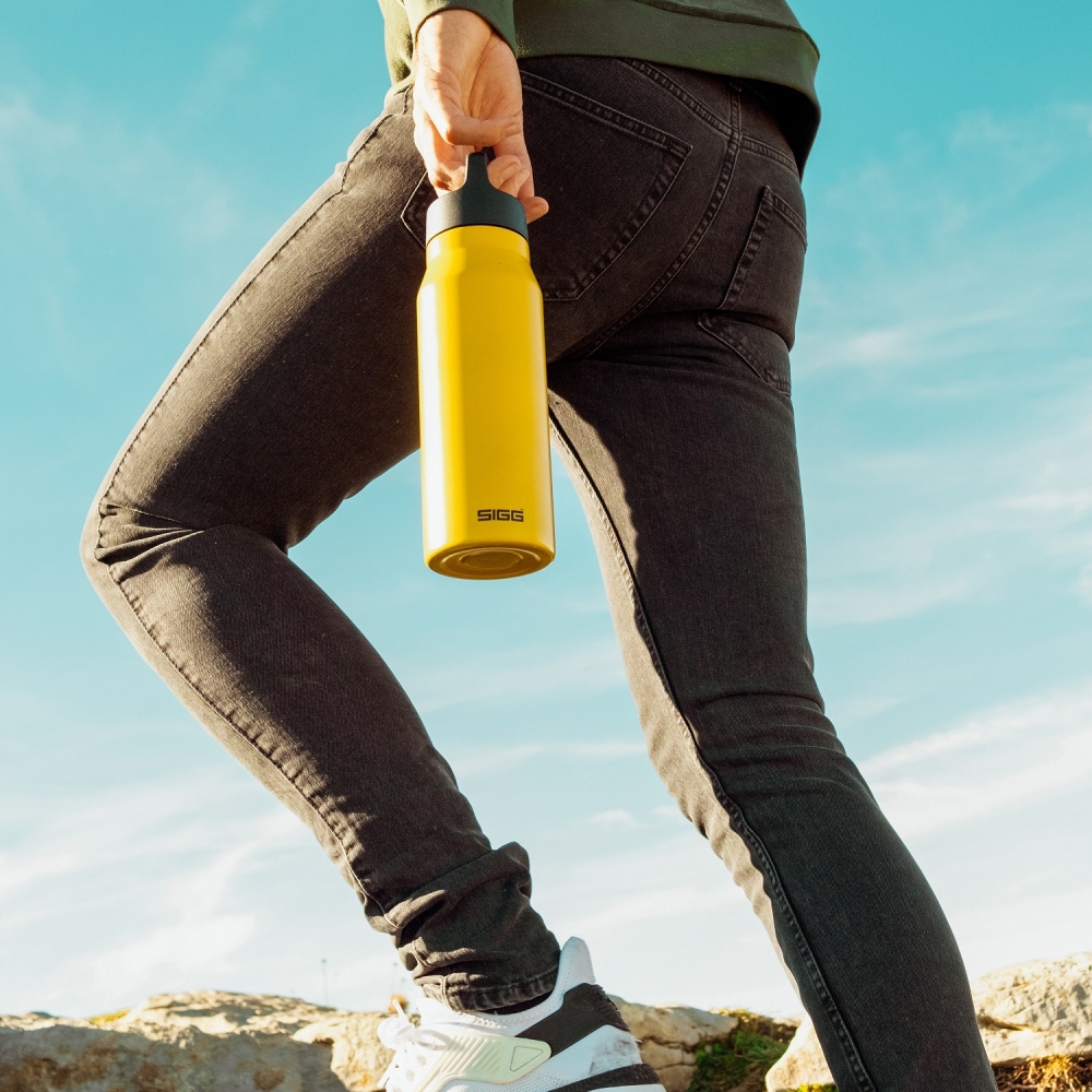 Bidon SIGG Explorer Mustard 1L – Oțel Inoxidabil - imagine 4
