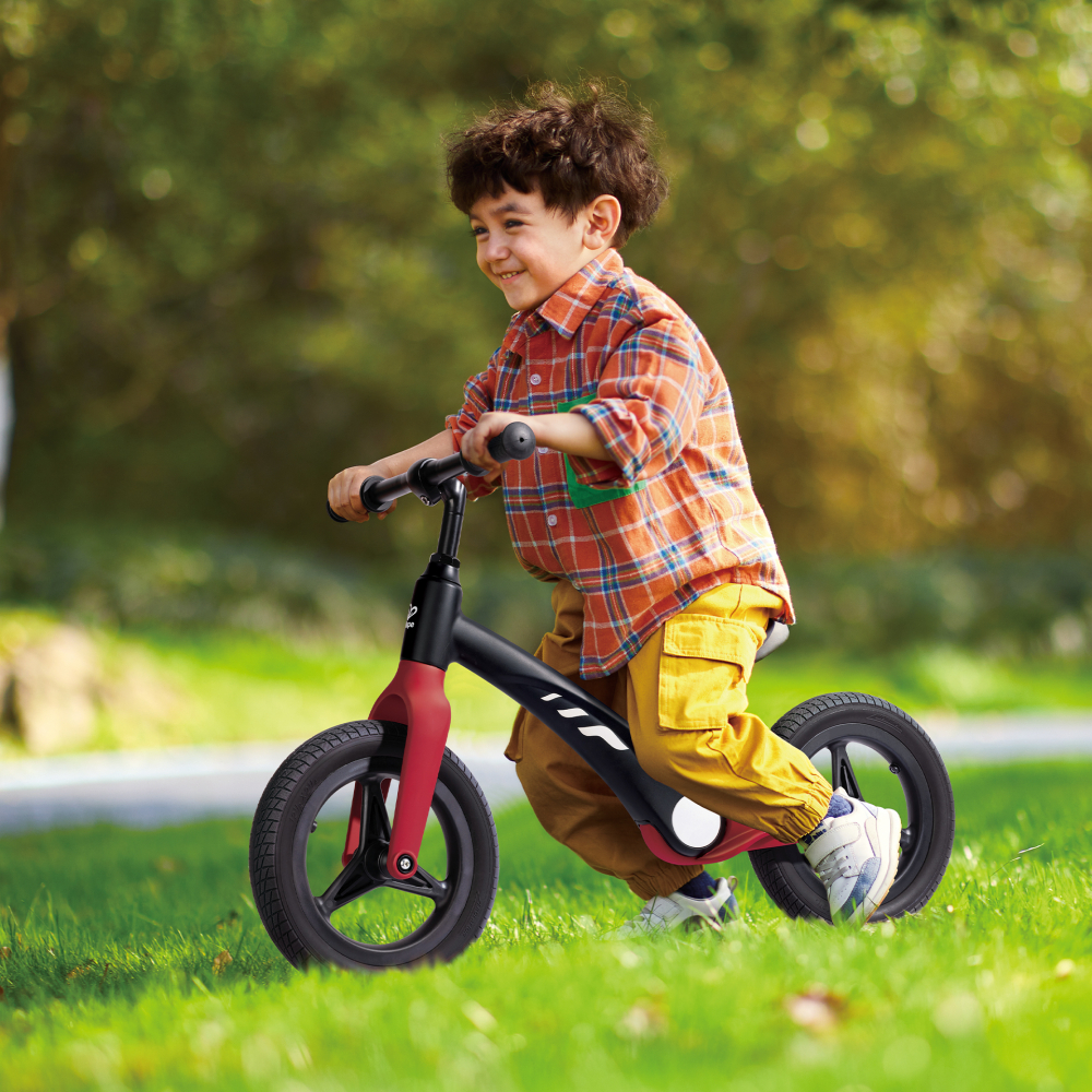 Bicicleta Echilibru Hape Roșie Copii - imagine 2