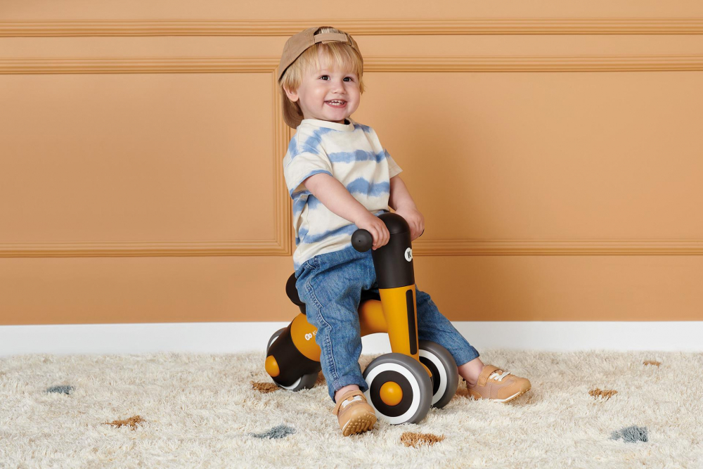 Tricicleta Kinderkraft Minibi - Prima Aventură