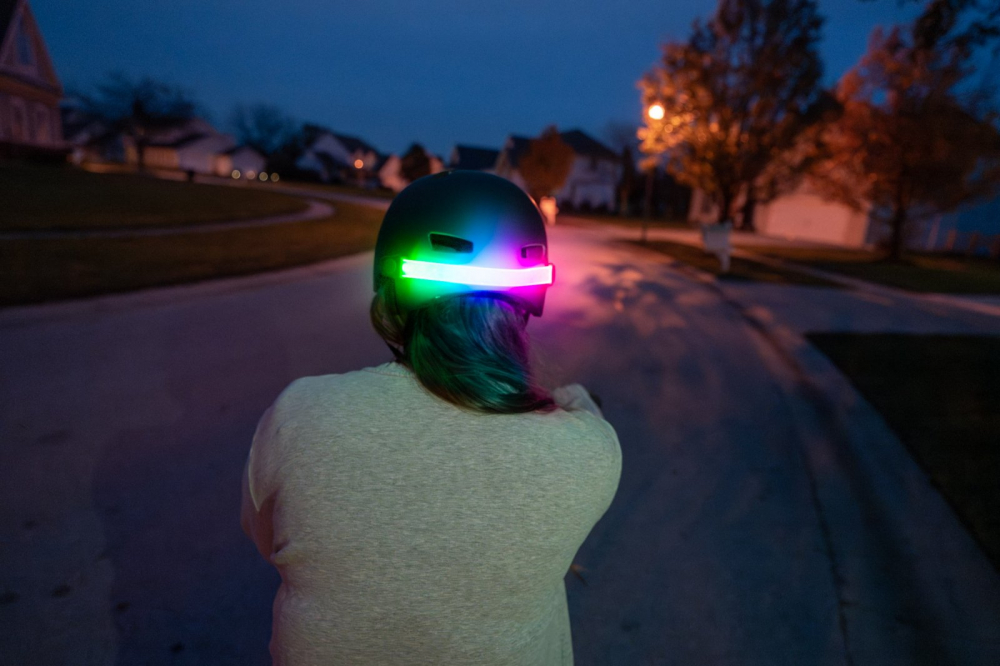 Lumină LED RGB Brightz - Vizibilitate Maximă