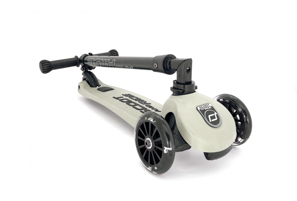 Trotineta Scoot and Ride Highwaykick 3 LED, Pliabilă