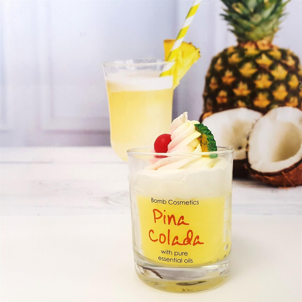 Lumanare Pina Colada Bomb Cosmetics 160g Vegan - imagine 4