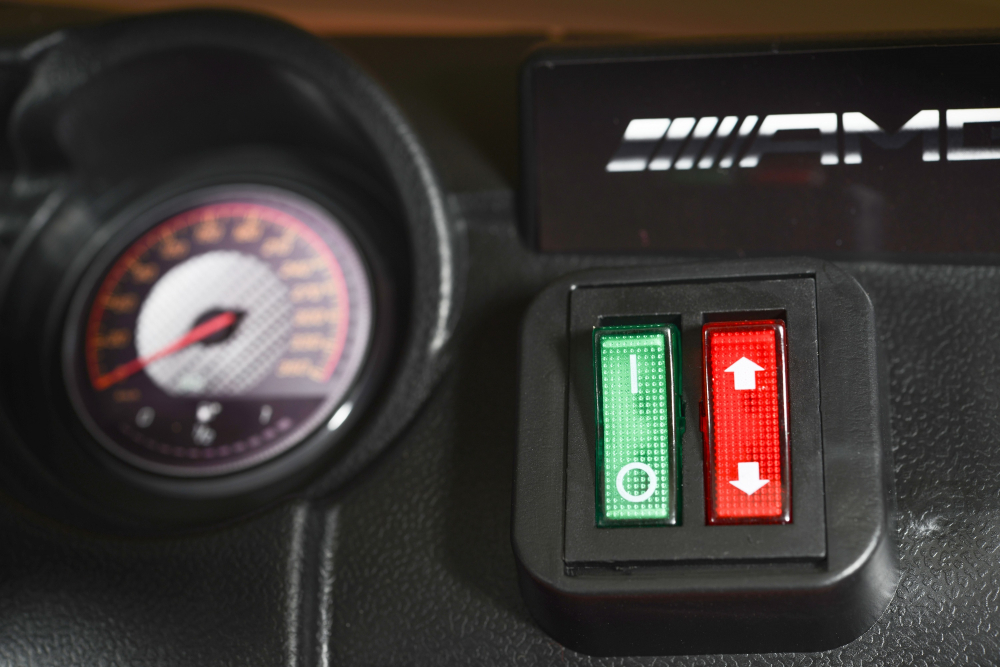 Masinuta Mercedes AMG GTR cu Telecomanda 12V - imagine 2