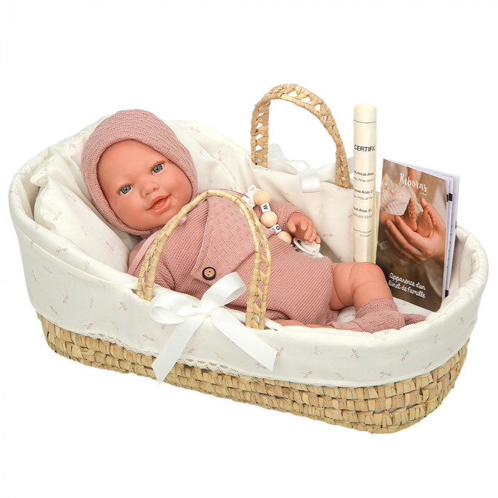 Păpușă Reborn Arias Avana 45 cm cu Coș de Răchită