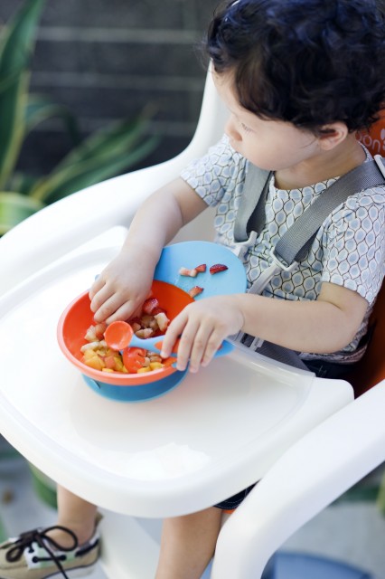 Boon Catch Bowl: Castron antistropire cu ventuza - imagine 2