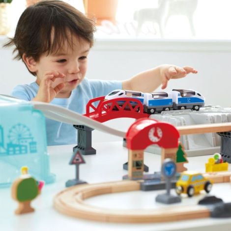 Set Tren Oraș Hape 48 piese - Jucărie Lemn - imagine 2