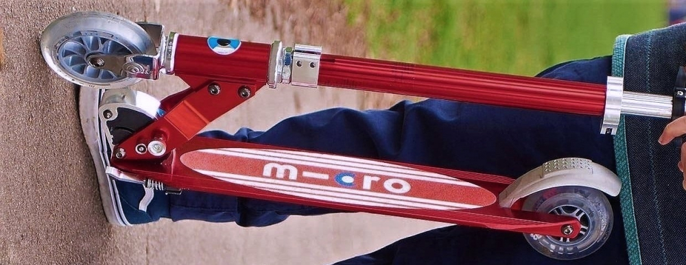 Trotineta Micro Sprite Pliabilă 2.8kg Red Stripe - imagine 2