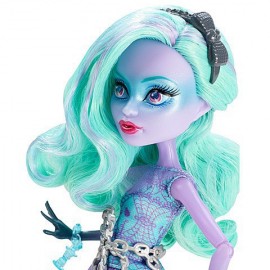 Papusa Twyla Monster High Haunted - Mattel