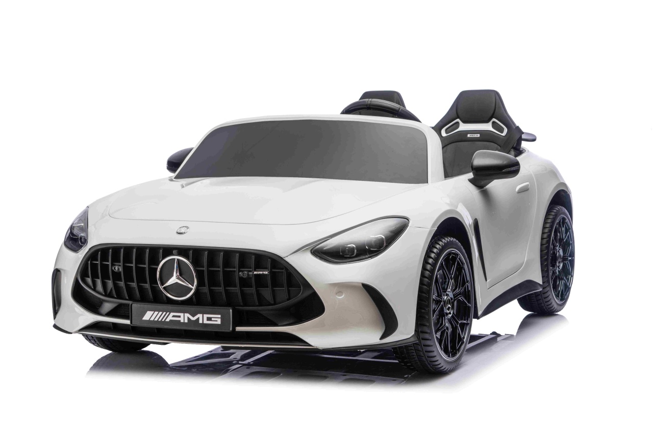 Masinuta electrica pentru copii 3-10 ani cu 2 locuri, Mercedes AMG GT63 NOU XXL 24V 800W 4x4 Alb - Autokids.ro