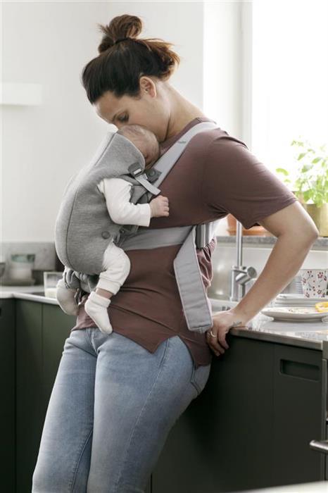 BabyBjorn Marsupiu Mini Light Grey - Purtare anatomica - imagine 8