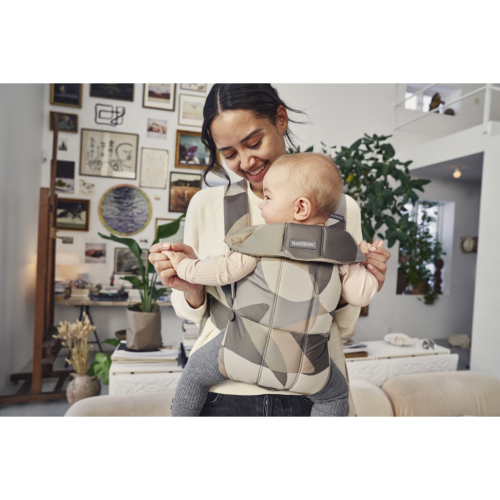 Marsupiu BabyBjorn Mini Khaki Green, Anatomic - imagine 6
