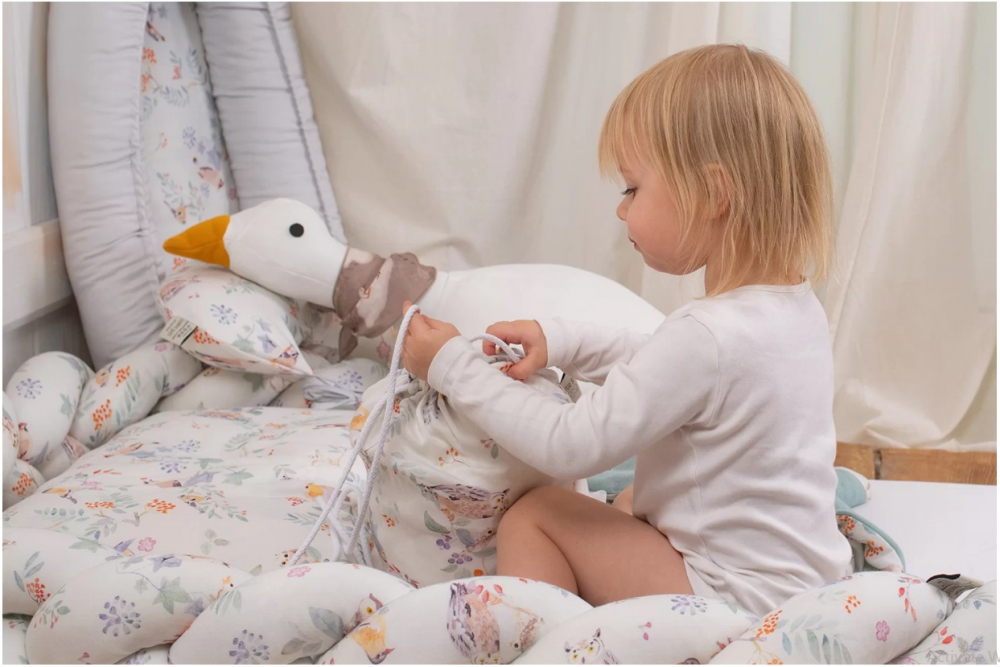 Perna Decorativă Gâscă Amy | Moale și Dătătoare de Comfort - imagine 6