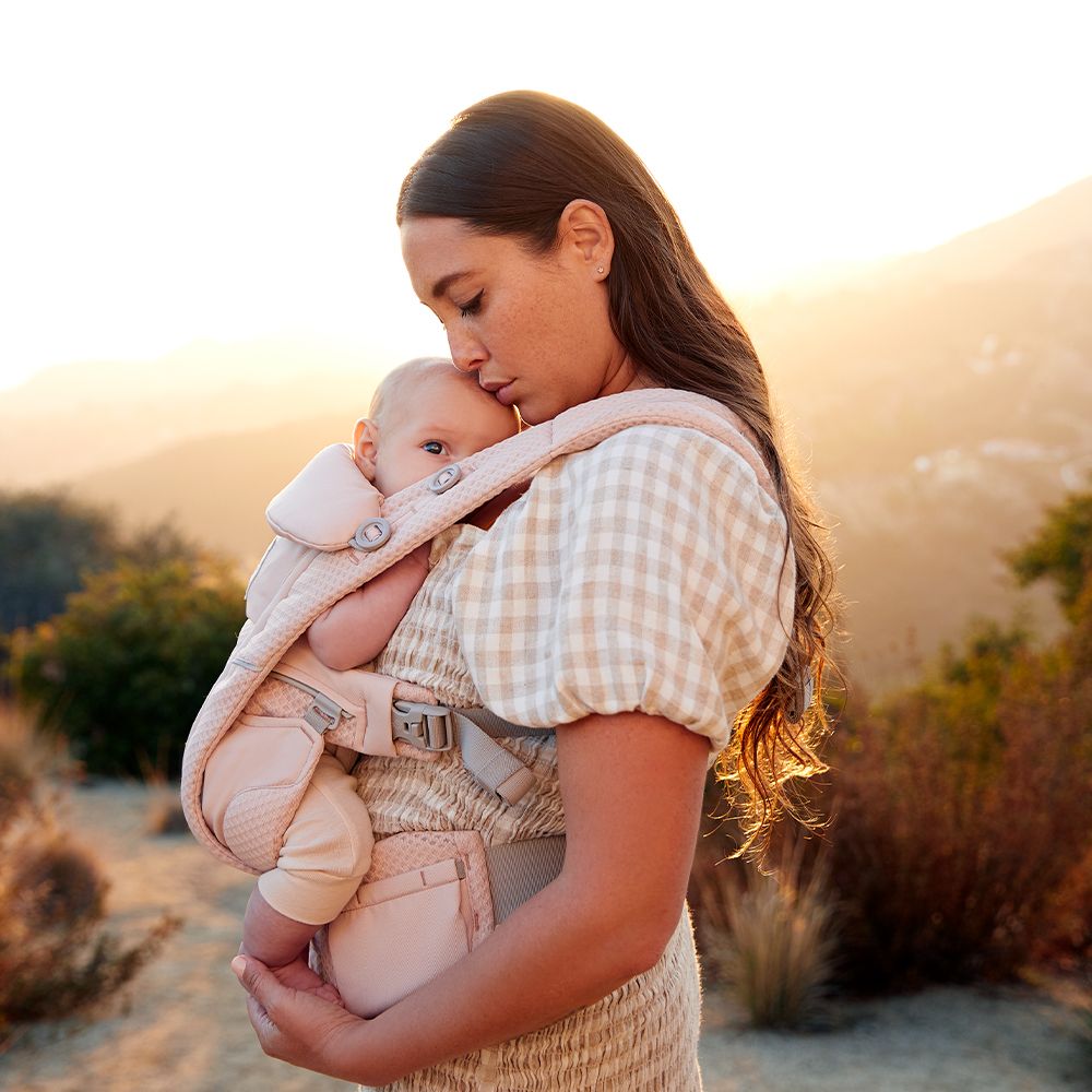 Marsupiu Ergobaby Omni Breeze Pink Quartz - imagine 3
