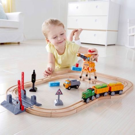 Hape Set Tren Marfa cu Macara - 34 Piese - imagine 5