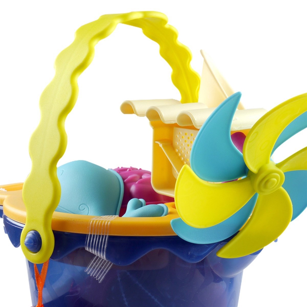 Găleată cu 9 jucării de nisip B.Toys - Albastră