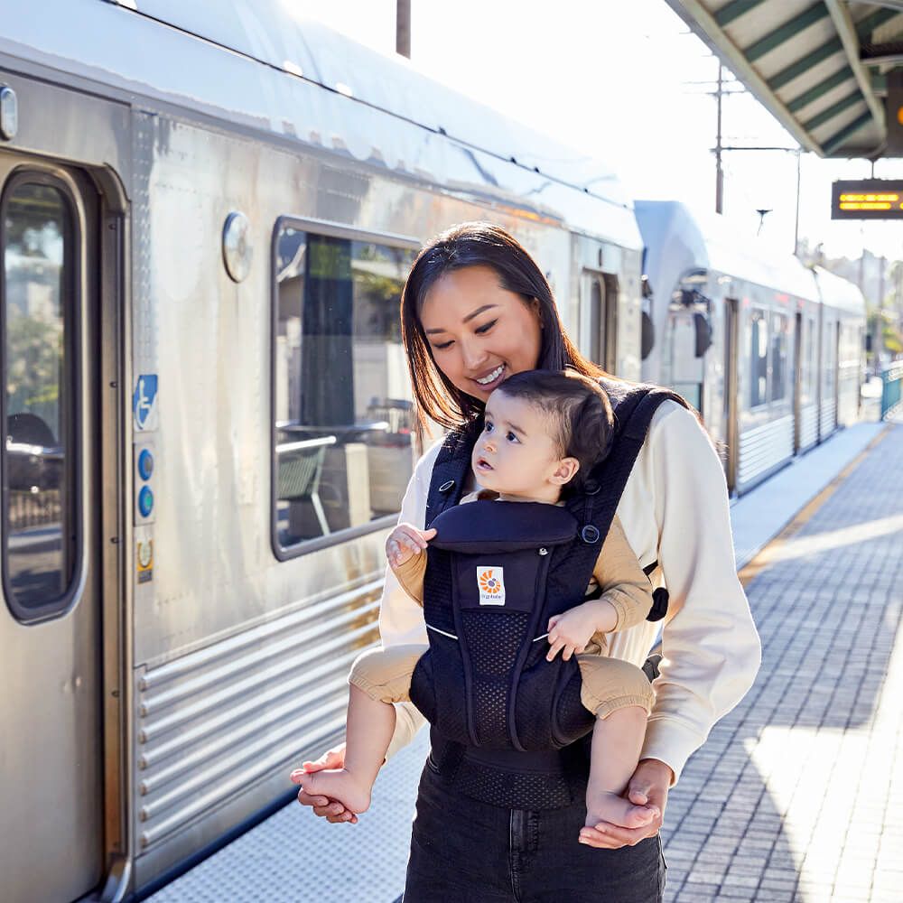 Marsupiu Ergobaby Omni Breeze Onyx Black - imagine 3