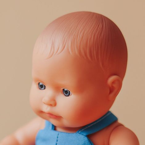 Păpușă Bebeluș Miniland 21cm Cu Miros De Vanilie - imagine 4