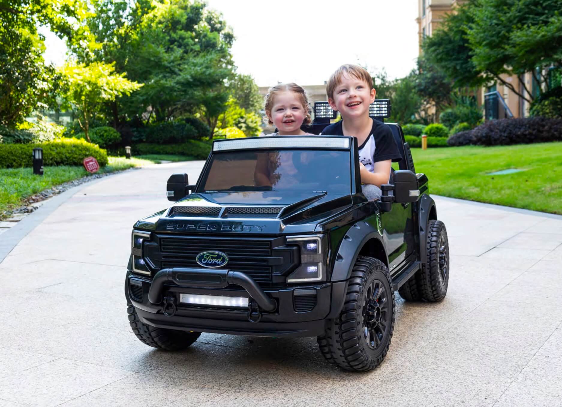 Masinuta Electrica Ford Super Duty XXL 4x4 2 Locuri