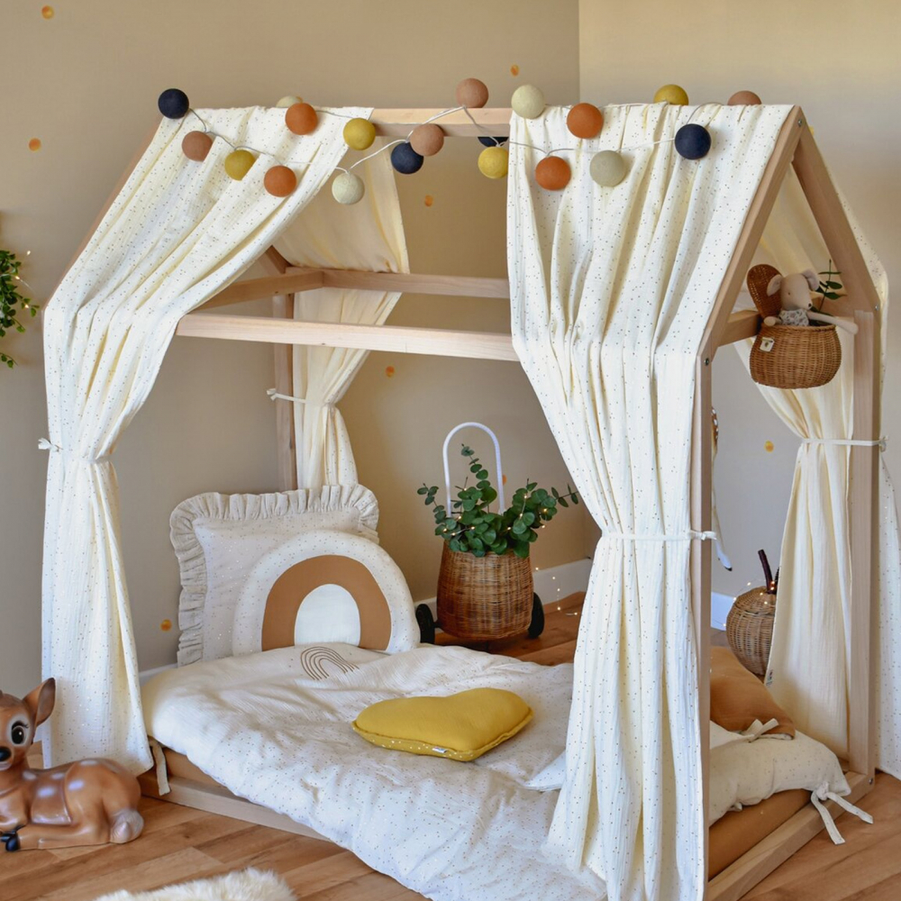Set Baldachine Little Amy Casută Magică