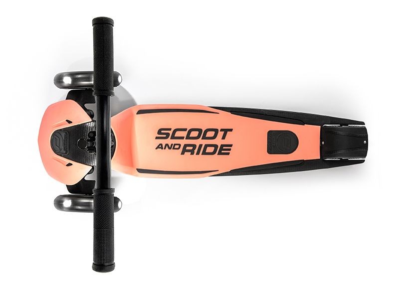 Trotineta Scoot and Ride Highwaykick 5 LED Peach