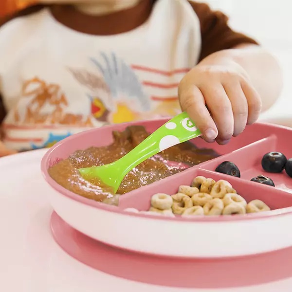 Set 2 farfurii Munchkin cu ventuza, 6 luni+ - imagine 2
