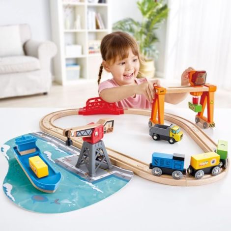 Hape Port cu Trenuri - Jucarie Educativa din Lemn - imagine 3