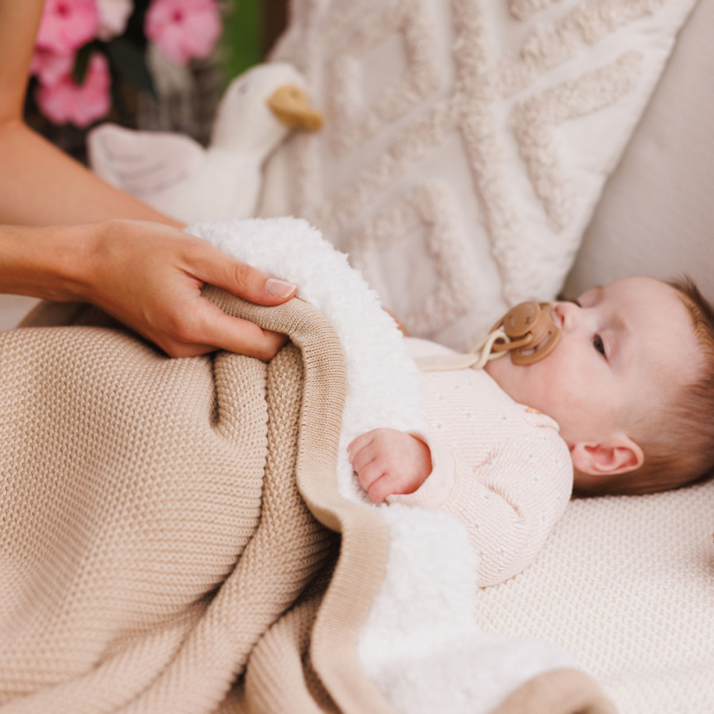 Paturica Babyono Crem - Confort și Căldură Premium