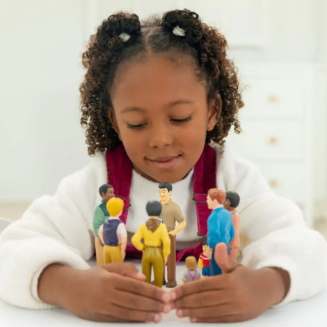 Miniland Set 9 Figurine Familie Diversitate - imagine 6