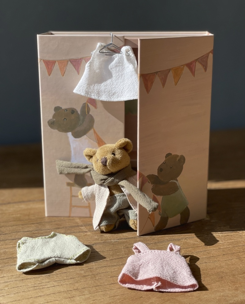 Ursulet cu garderoba Egmont Toys | Joc creativ