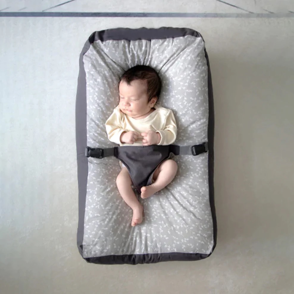 Saltea BabyJem Anti-alunecare cu Ham Gri